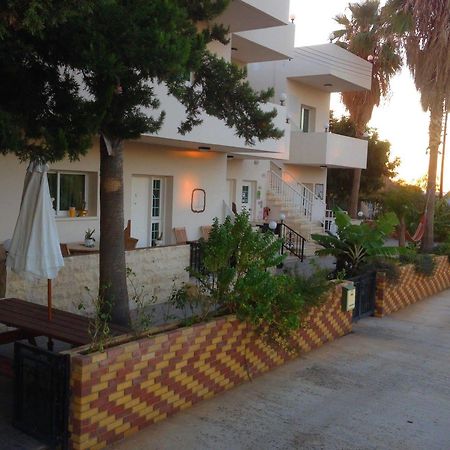 Astrofegia Apartments Near The Sea Agia Marina  外观 照片