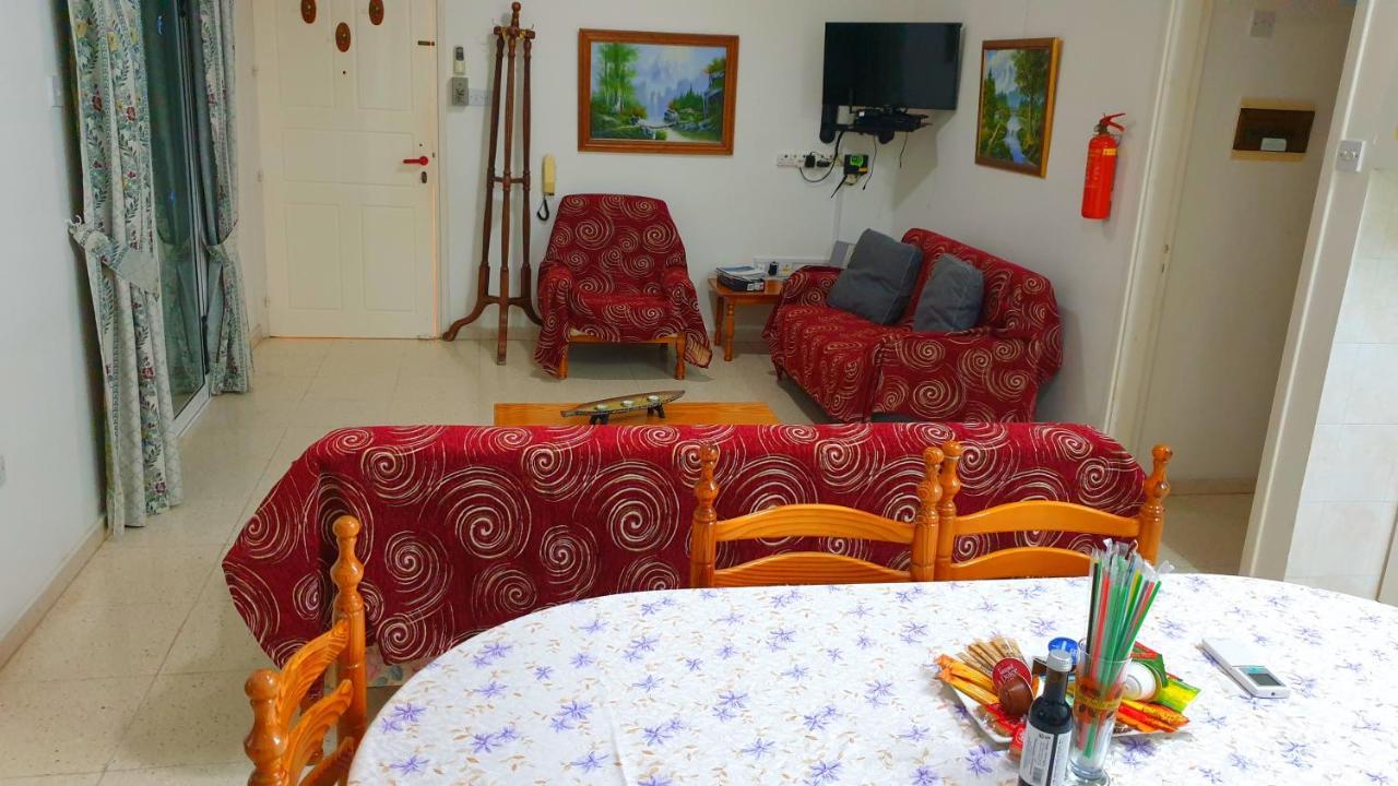 Astrofegia Apartments Near The Sea Agia Marina  外观 照片