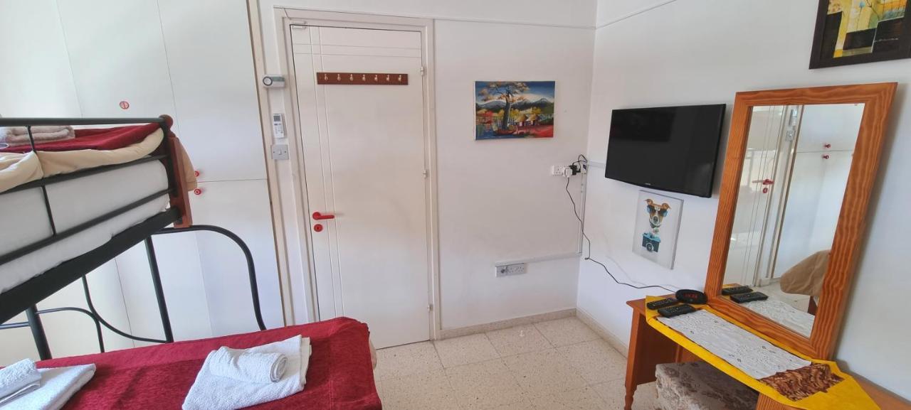 Astrofegia Apartments Near The Sea Agia Marina  外观 照片