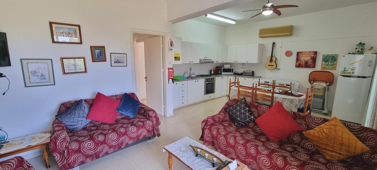 Astrofegia Apartments Near The Sea Agia Marina  外观 照片